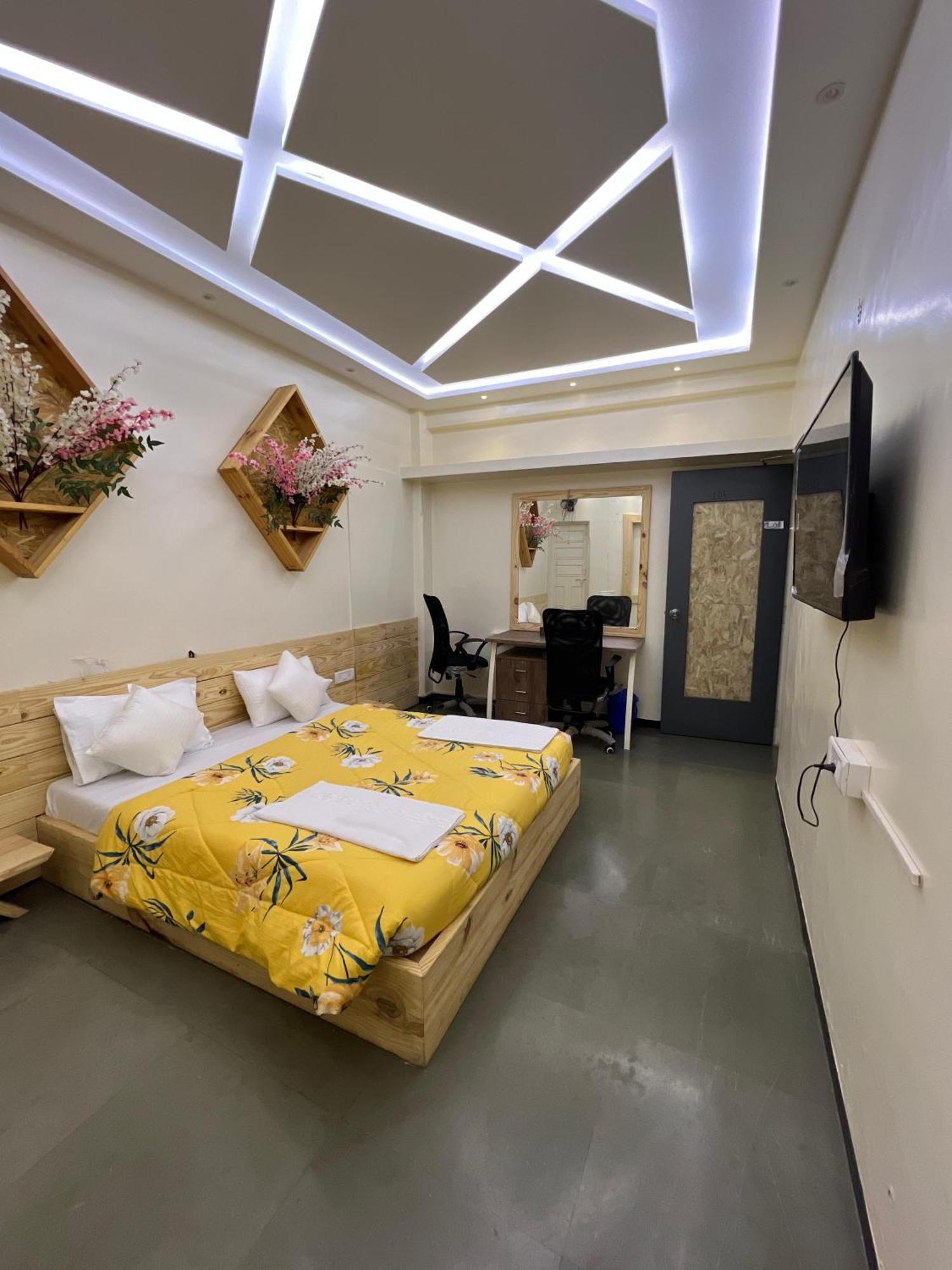 Vip Guest House Нашик Екстер'єр фото